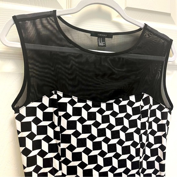 Forever 21 Black and White Optical Illusion Mini Dress with Mesh - Picture 2 of 4